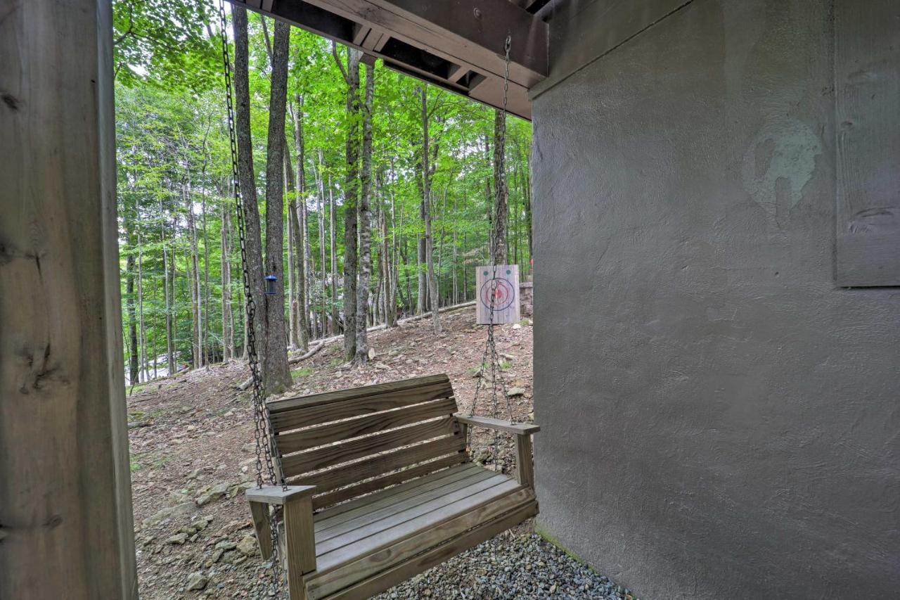 A-Frame Cabin With Hot Tub 1 Mi To Beech Mountain! Exterior photo