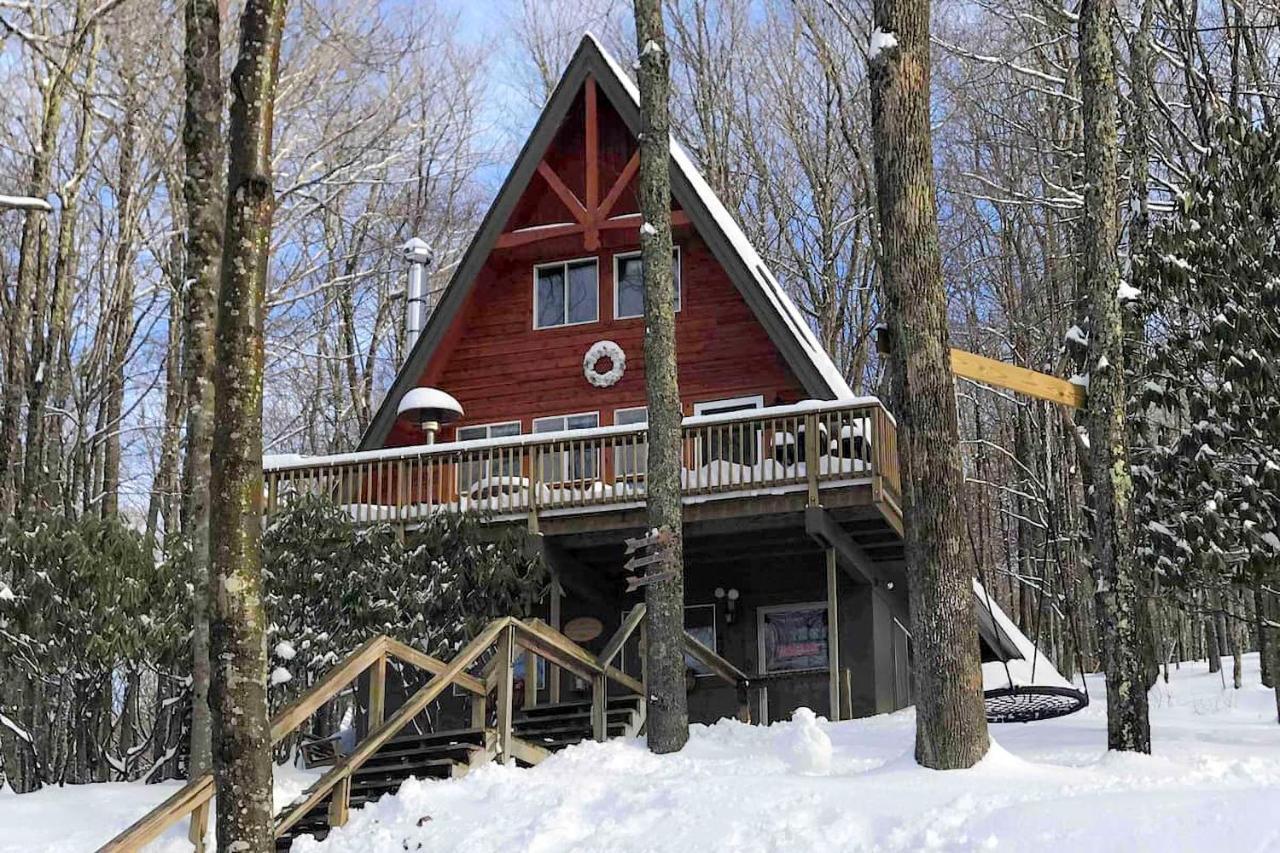 A-Frame Cabin With Hot Tub 1 Mi To Beech Mountain! Exterior photo